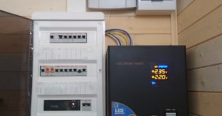 Установка и подключение стабилизаторов напряжения от 561 руб в Белой Калитве - ЭлектроБкл